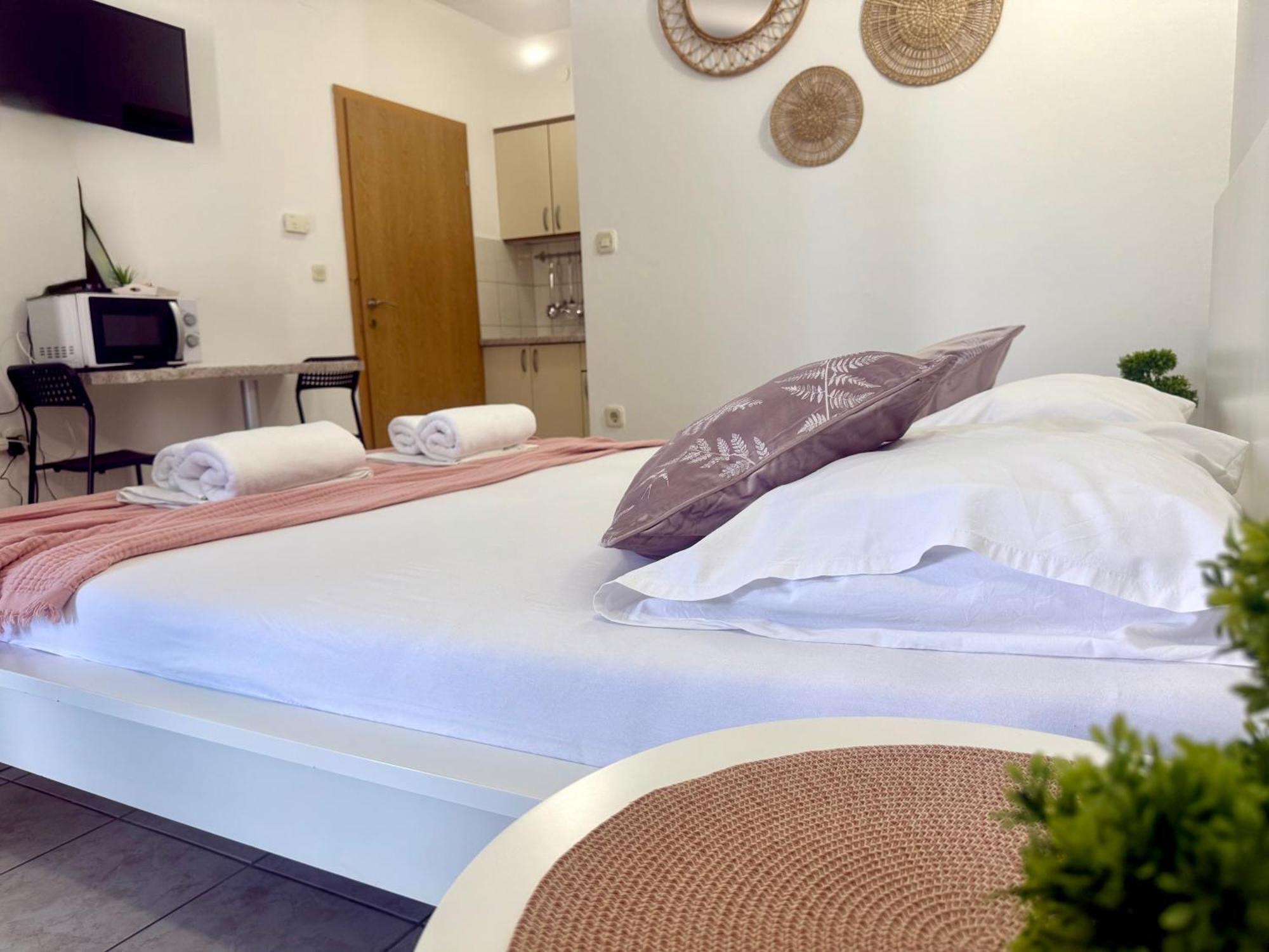 Apartments Ana & Ita Novalja Εξωτερικό φωτογραφία