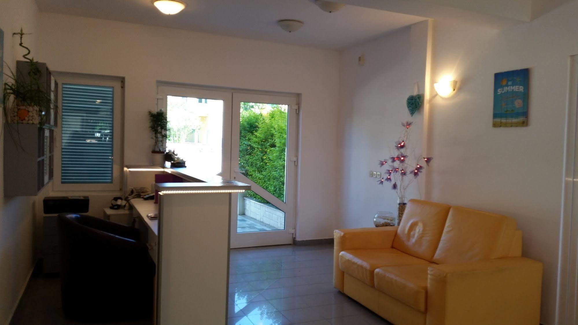Apartments Ana & Ita Novalja Εξωτερικό φωτογραφία